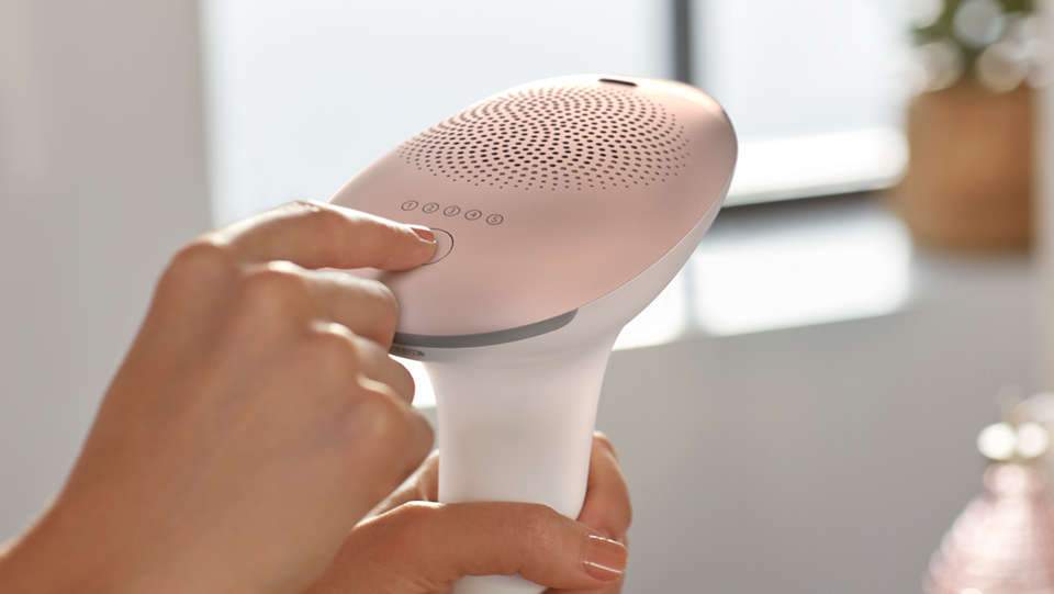 Philips Lumea BRI921 Advanced IPL Hair Removal Tool With 2 Philips Lumea BRI921 Advanced IPL Hair Removal Tool With 2